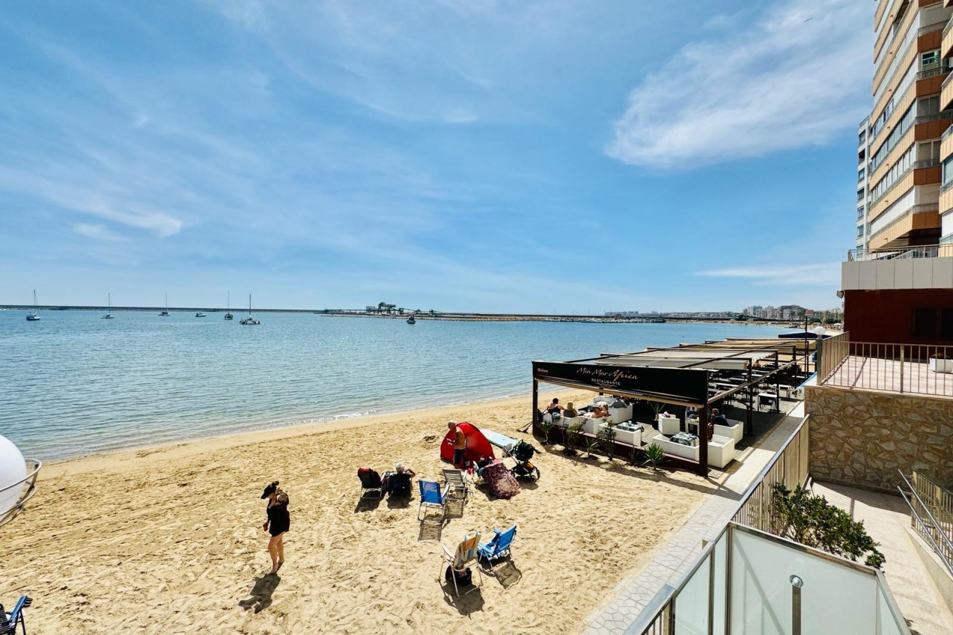 Resale - Apartamento -
Torrevieja - Playa del Acequión