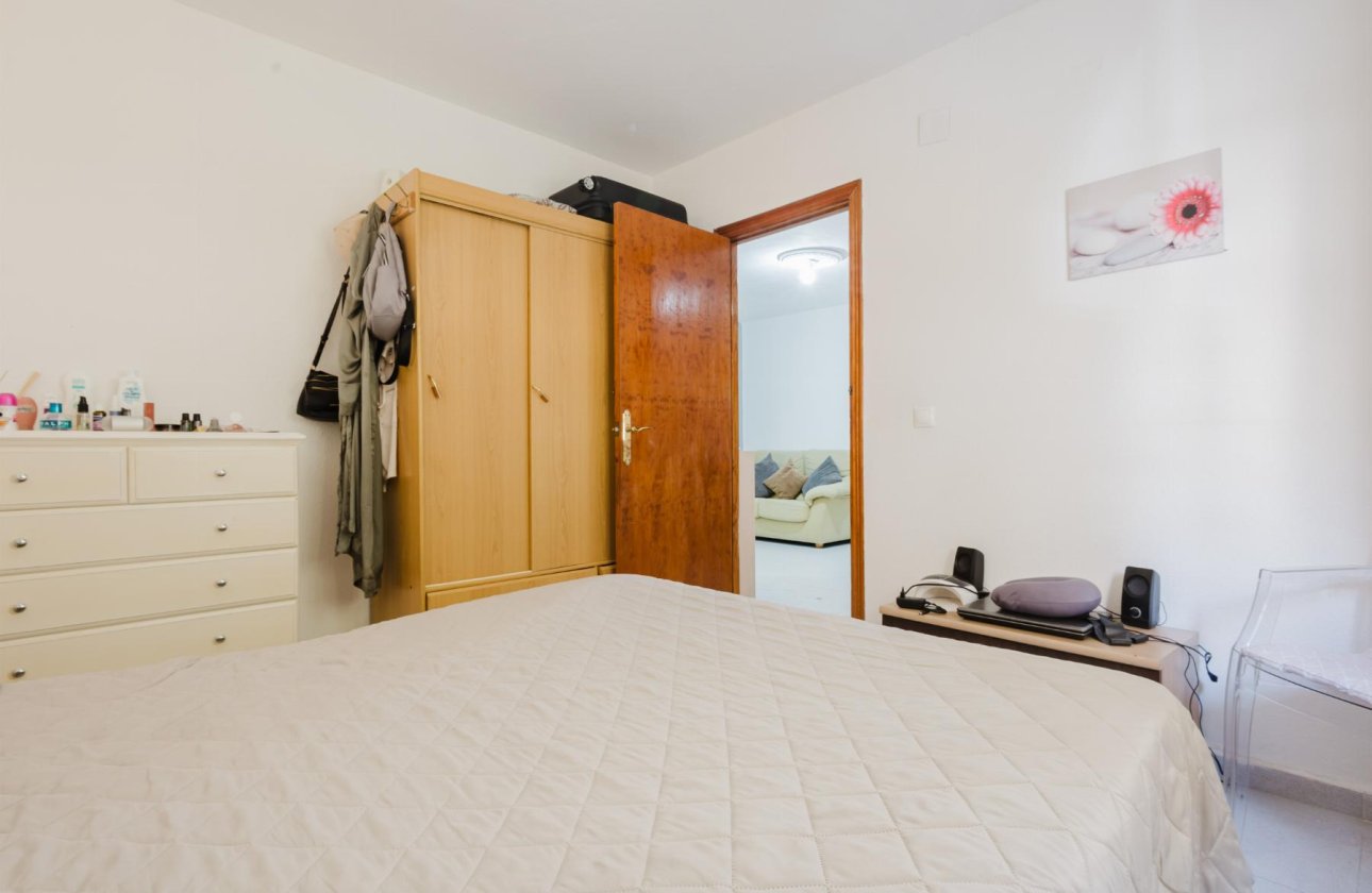 Resale - Apartamento -
Torrevieja - Playa del Acequión