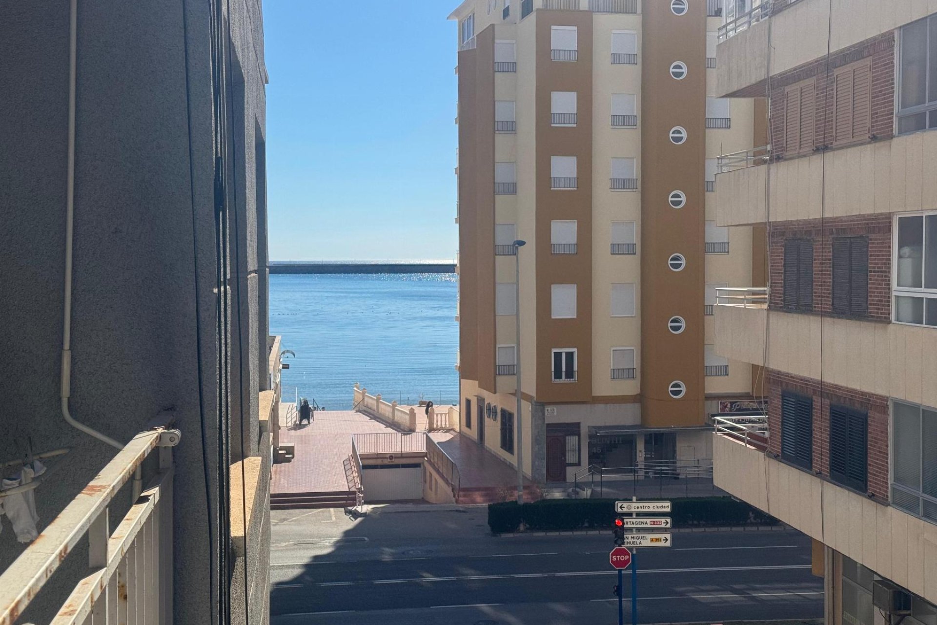 Resale - Apartamento -
Torrevieja - Playa del Acequión