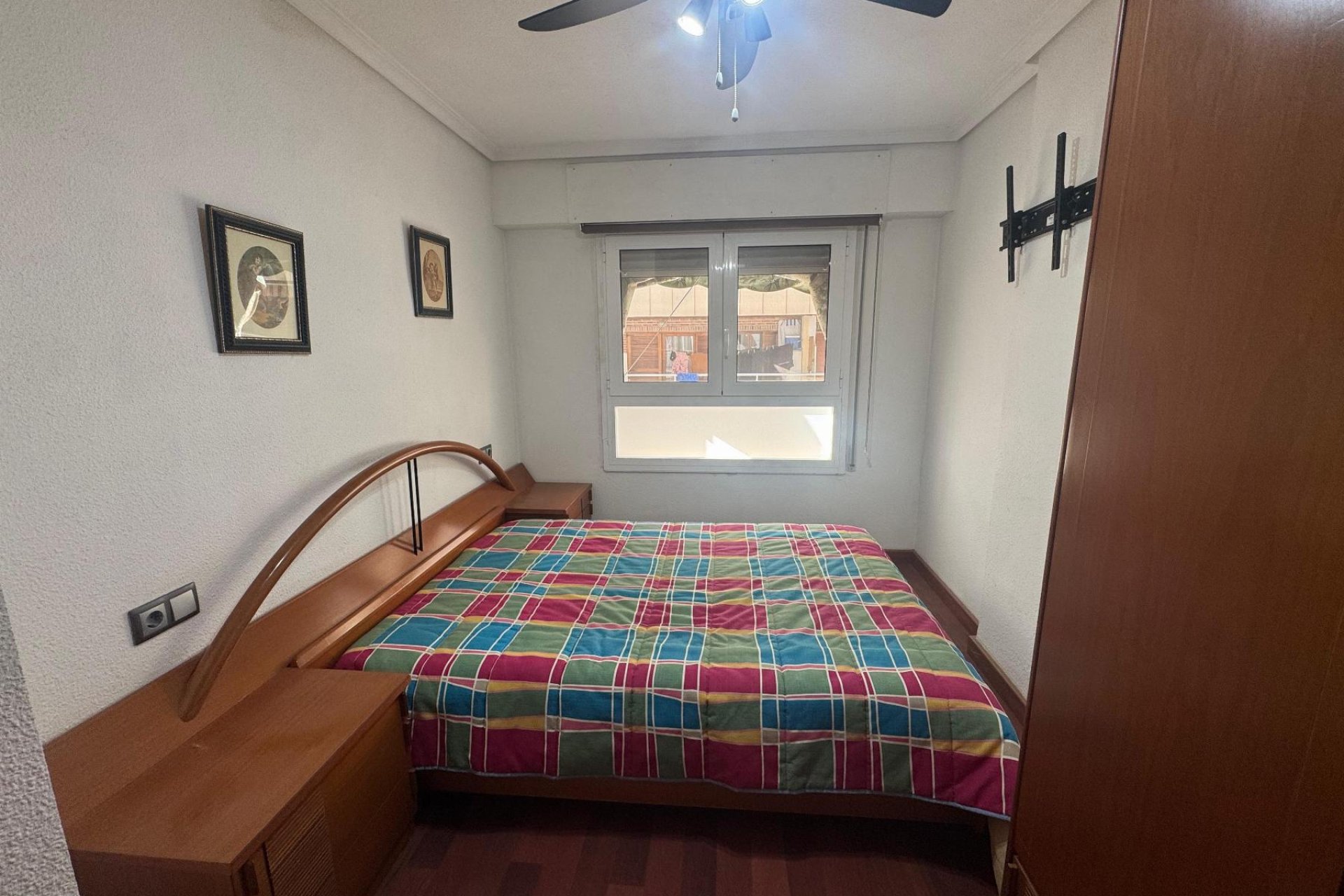 Resale - Apartamento -
Torrevieja - Playa del Acequión