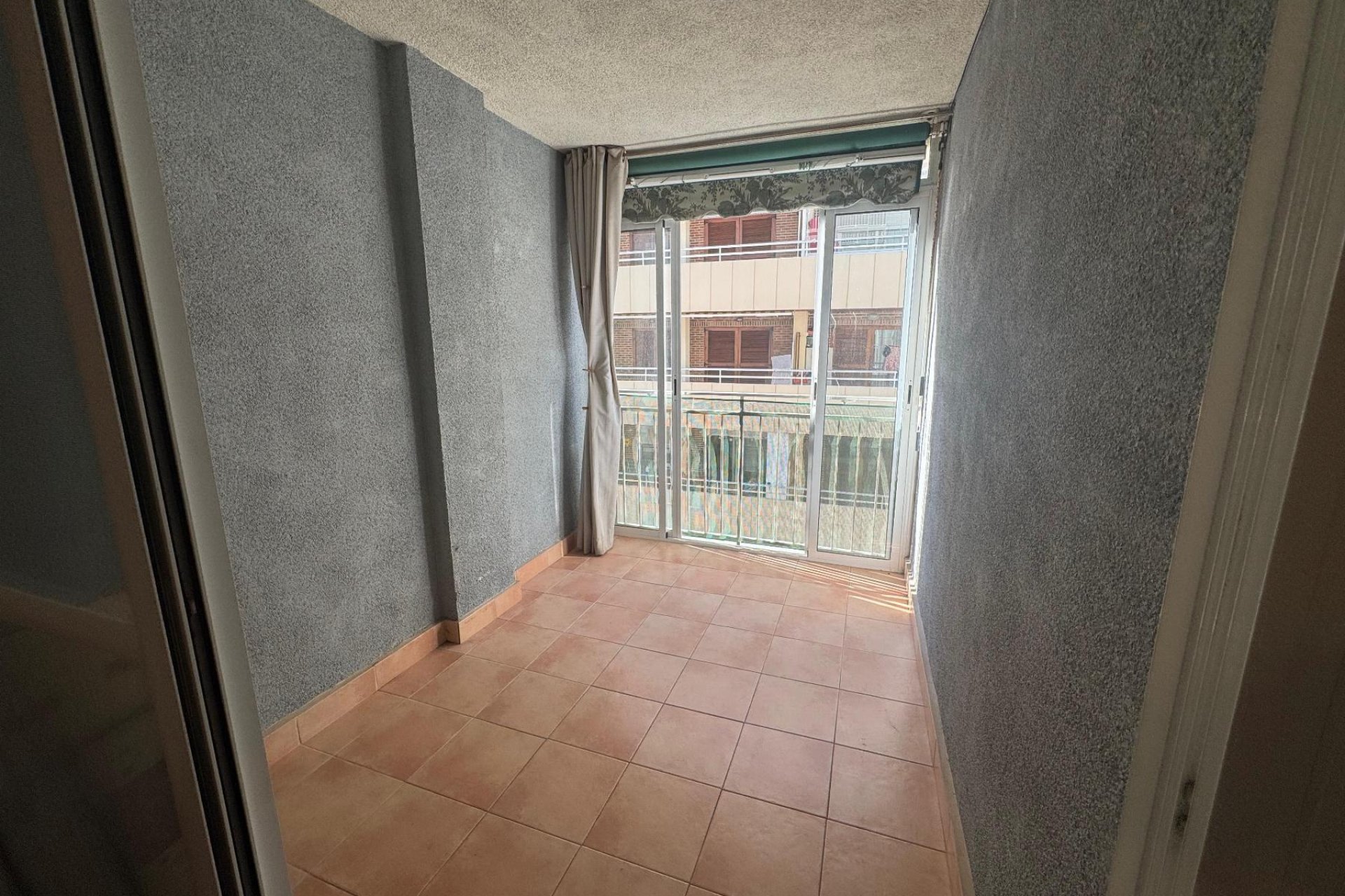 Resale - Apartamento -
Torrevieja - Playa del Acequión