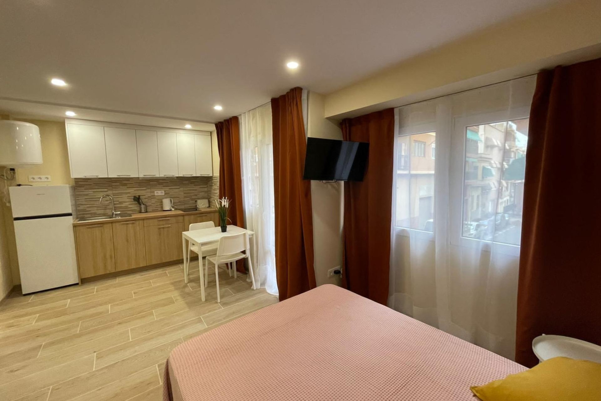 Resale - Apartment / flat -
Alicante - Alicante Centro