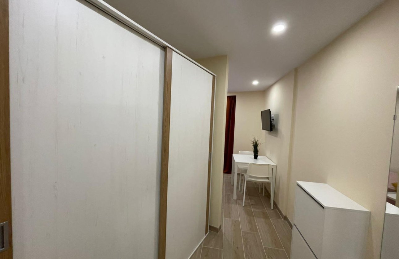 Resale - Apartment / flat -
Alicante - Alicante Centro