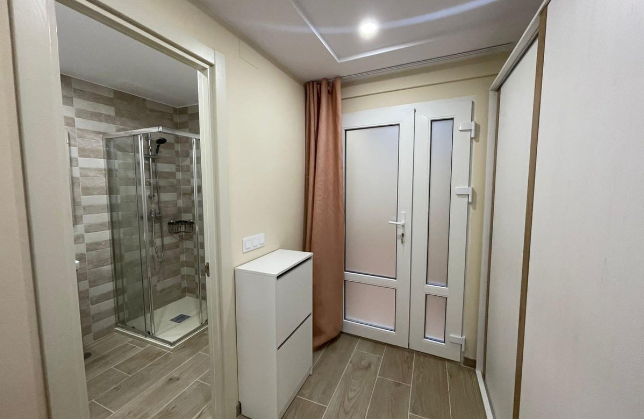 Resale - Apartment / flat -
Alicante - Alicante Centro