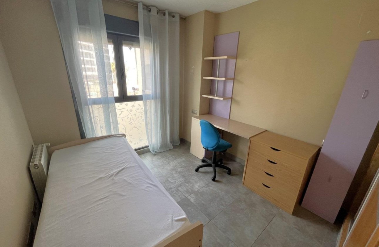 Resale - Apartment / flat -
Alicante - Alicante Centro