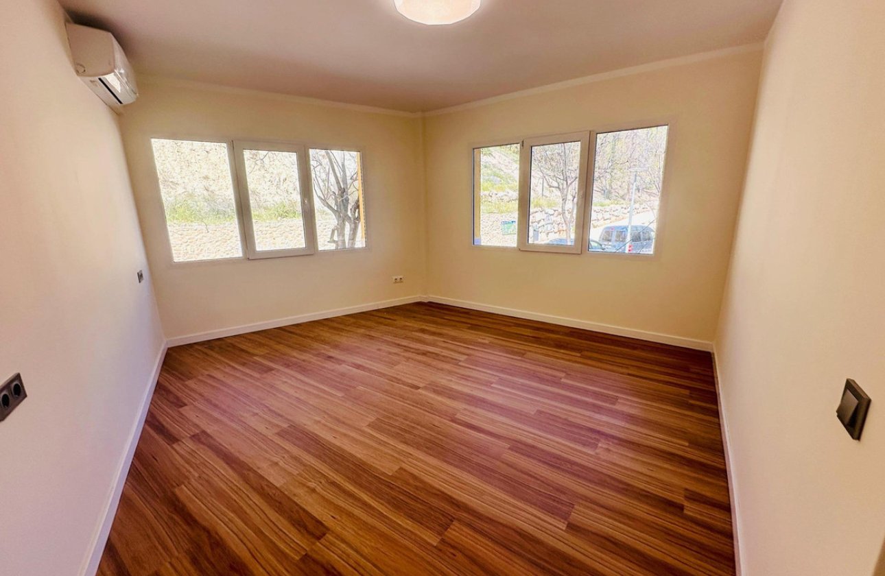 Resale - Apartment / flat -
Alicante - Alicante Centro