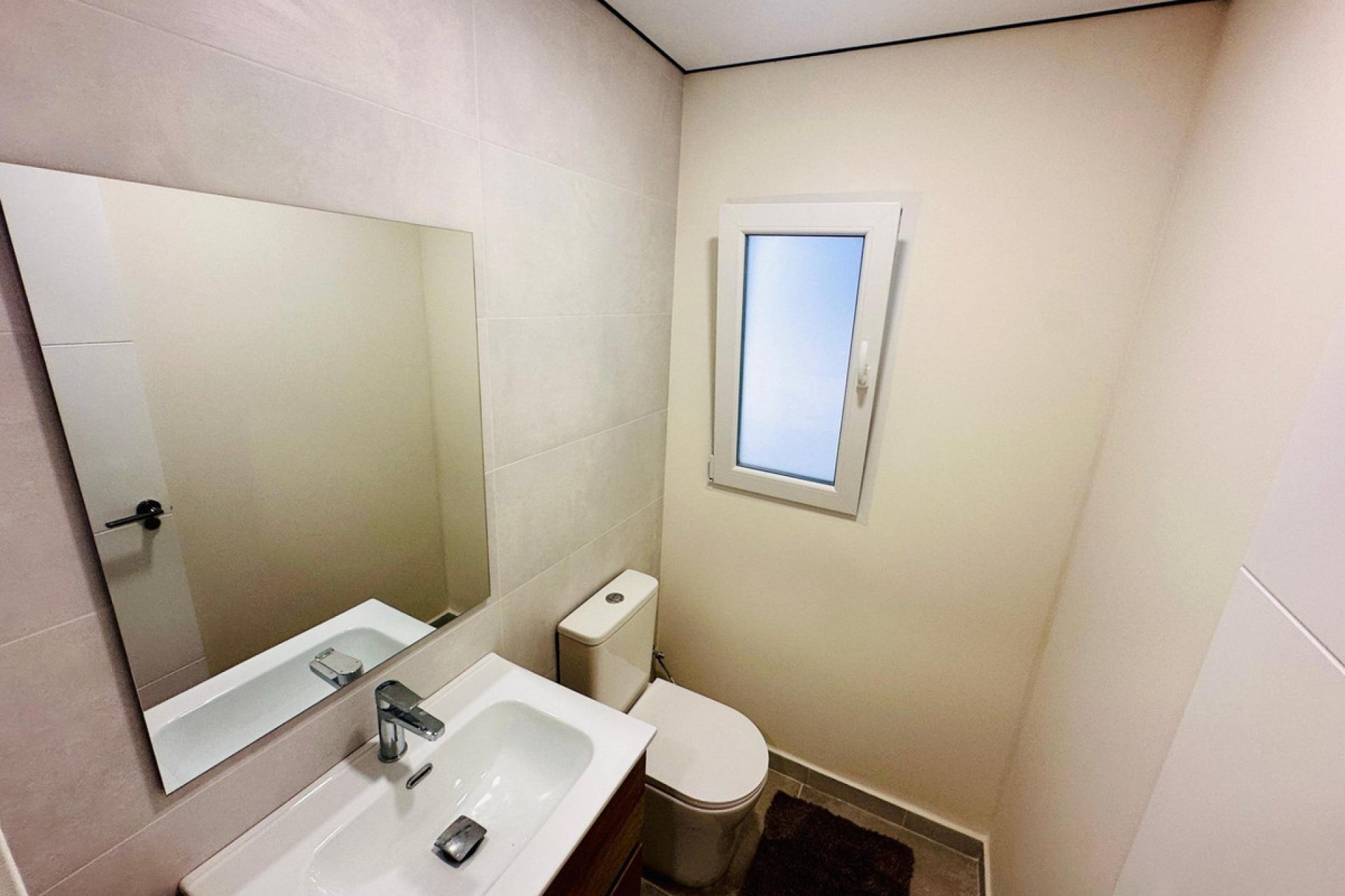 Resale - Apartment / flat -
Alicante - Alicante Centro