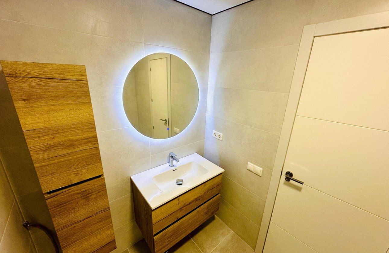 Resale - Apartment / flat -
Alicante - Alicante Centro