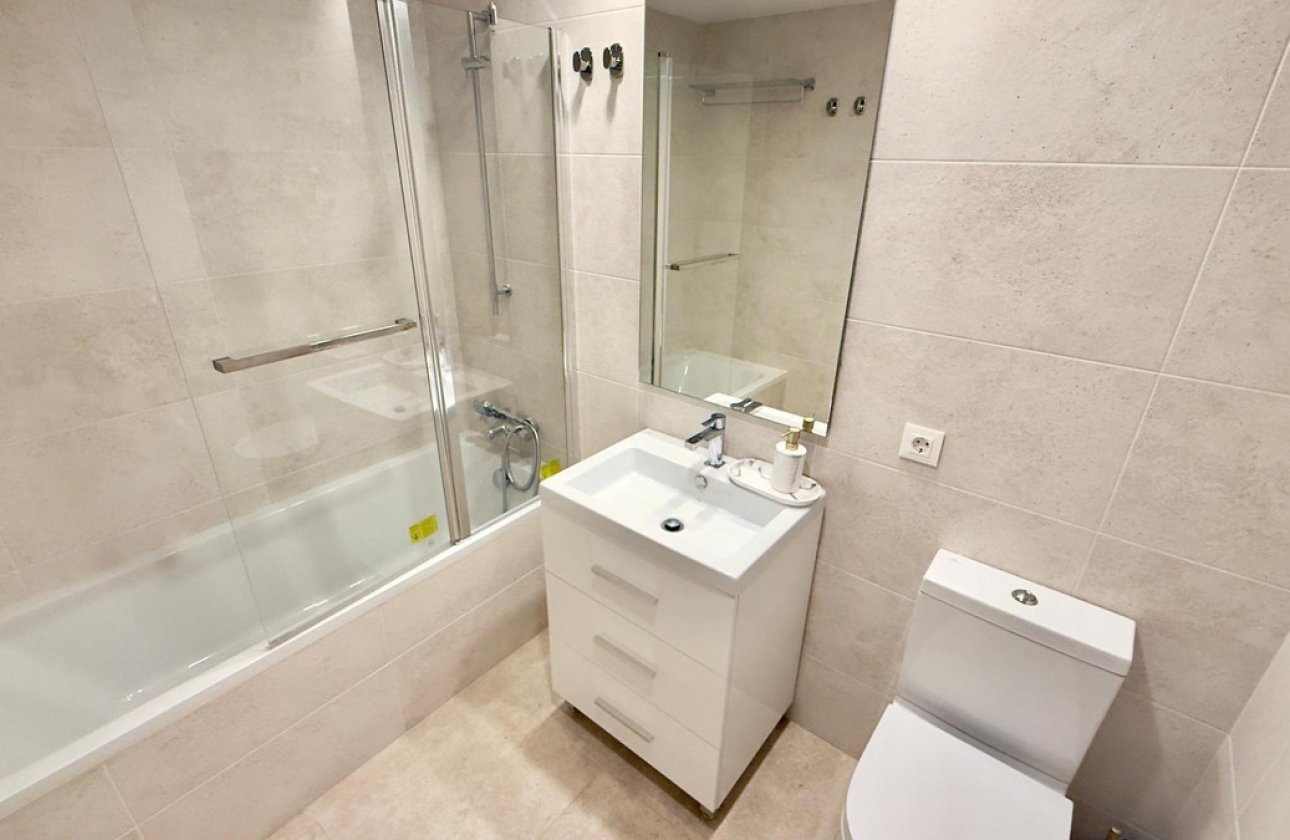 Resale - Apartment / flat -
Alicante - Alicante Centro