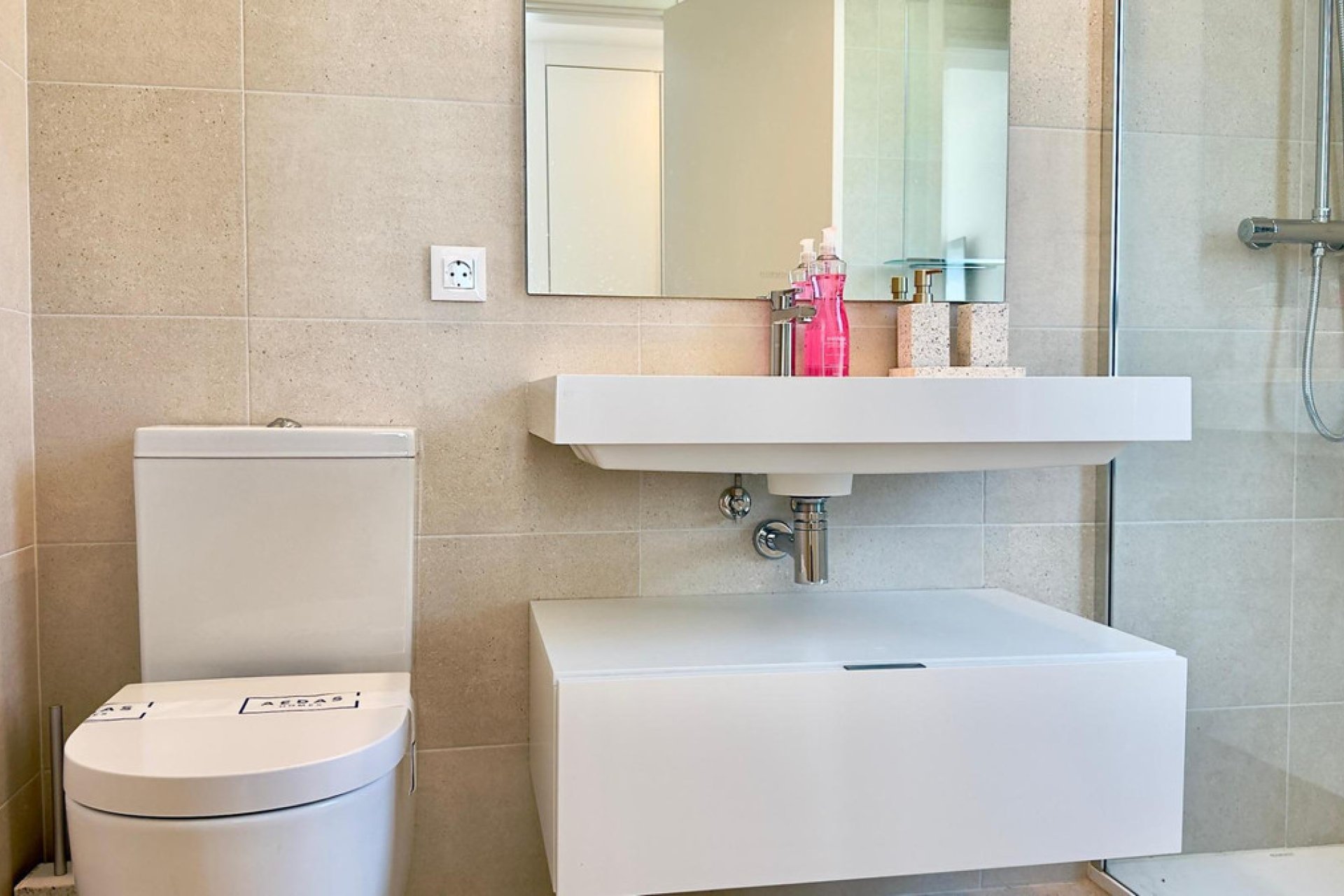 Resale - Apartment / flat -
Alicante - Alicante Centro