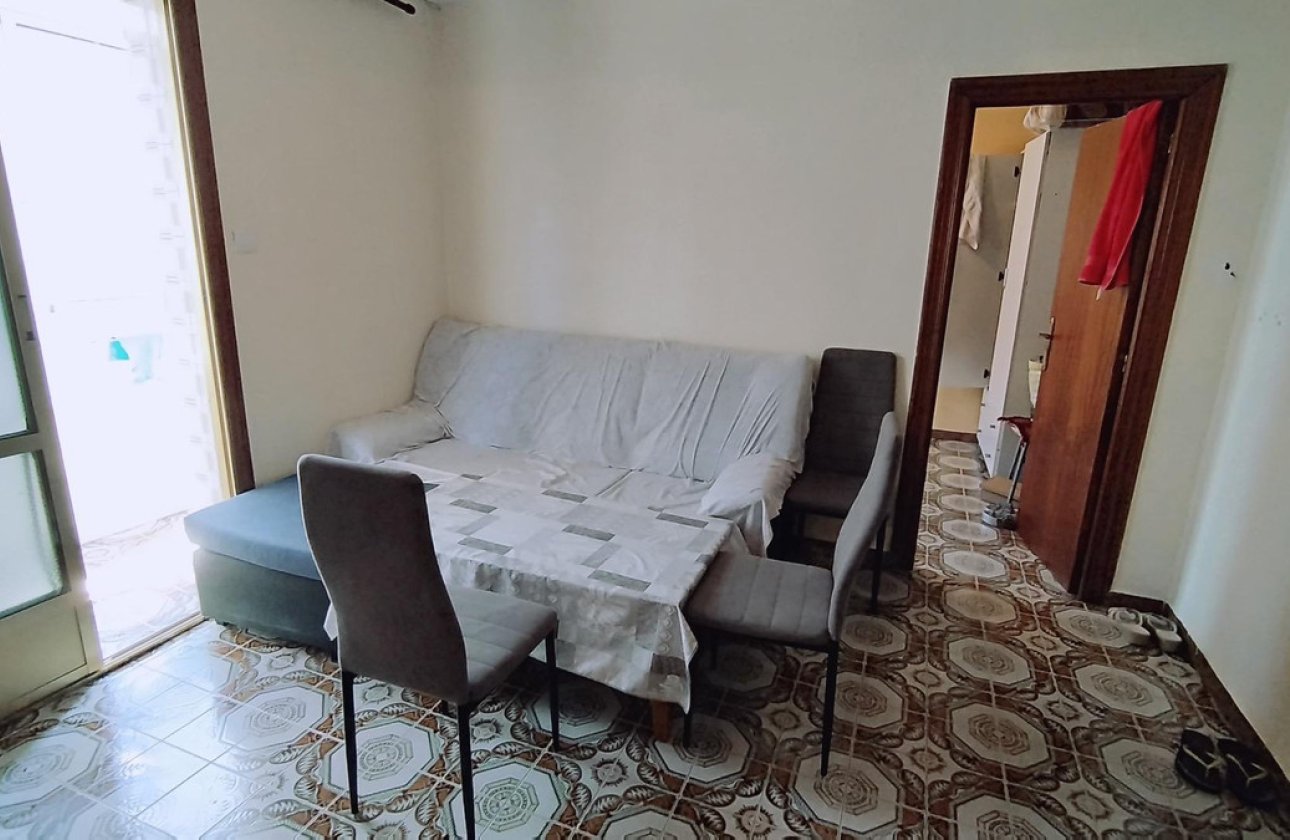 Resale - Apartment / flat -
Alicante - Alicante Centro