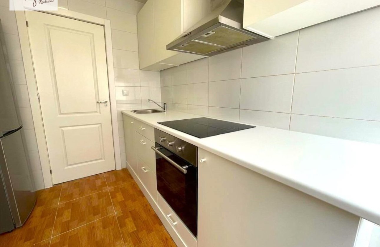 Resale - Apartment / flat -
Alicante - Alicante Centro