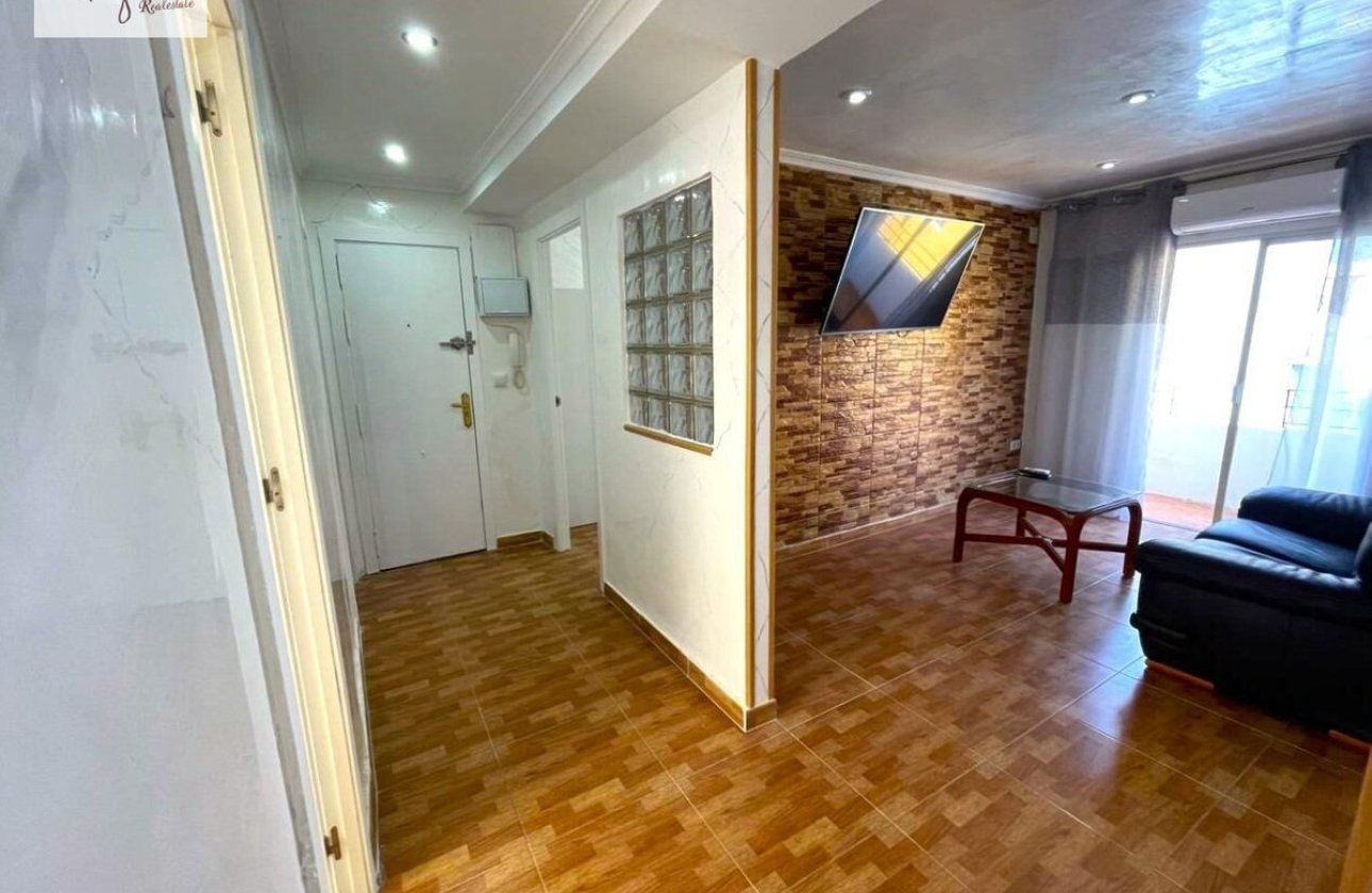 Resale - Apartment / flat -
Alicante - Alicante Centro