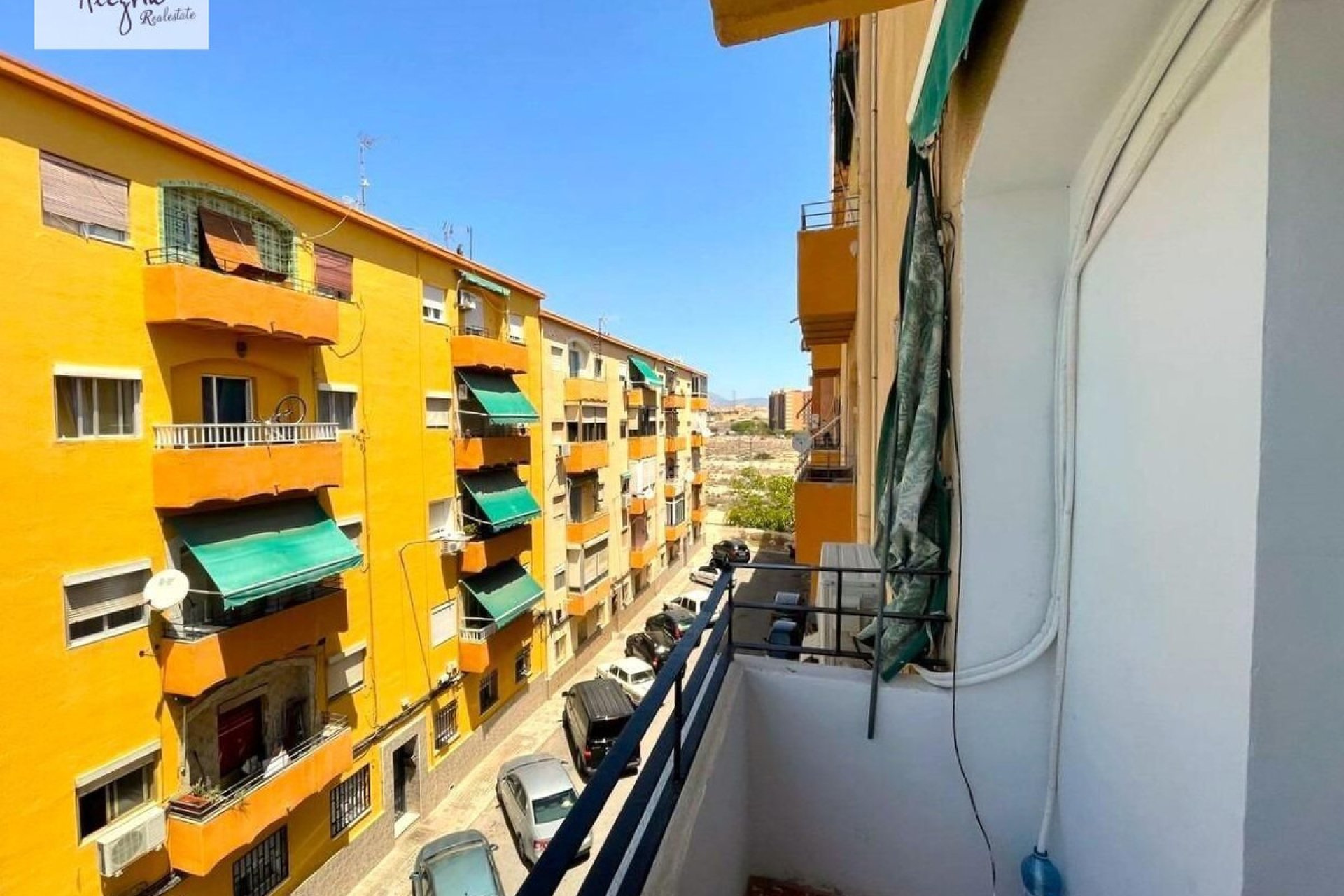 Resale - Apartment / flat -
Alicante - Alicante Centro