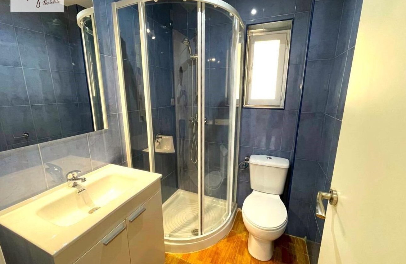 Resale - Apartment / flat -
Alicante - Alicante Centro