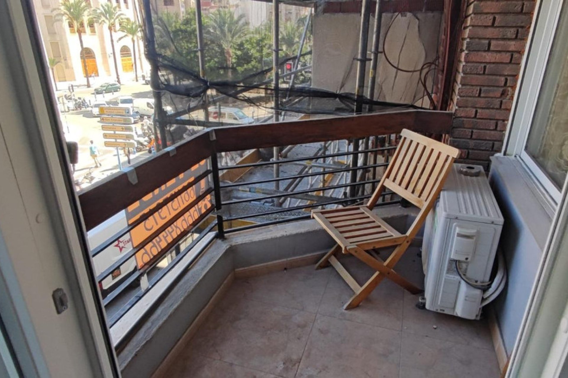 Resale - Apartment / flat -
Alicante - Alicante Centro