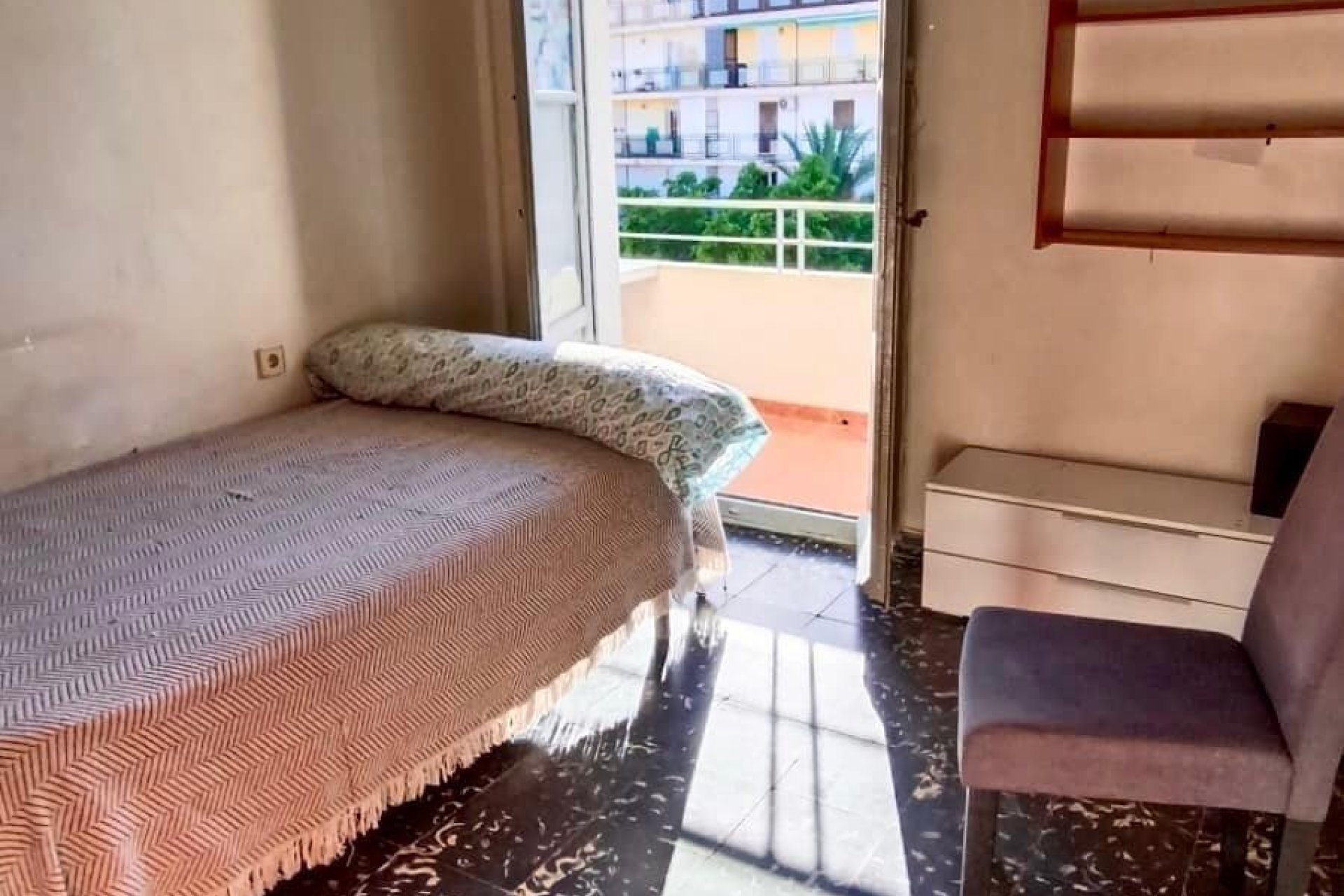 Resale - Apartment / flat -
Alicante - Alicante Centro