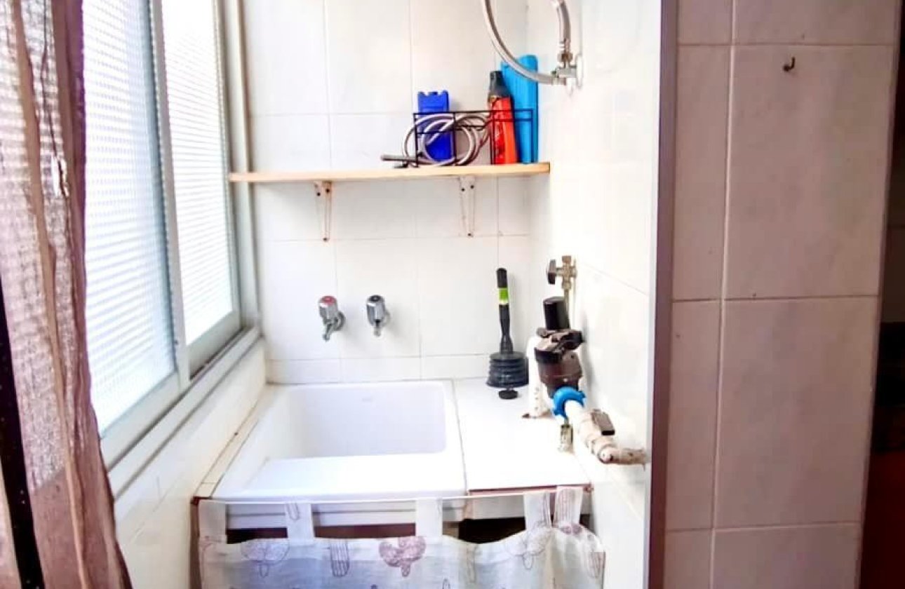 Resale - Apartment / flat -
Alicante - Alicante Centro
