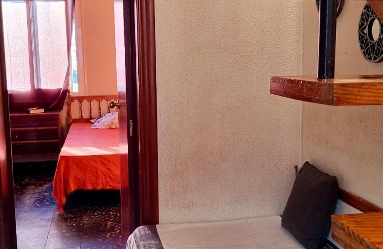 Resale - Apartment / flat -
Alicante - Alicante Centro