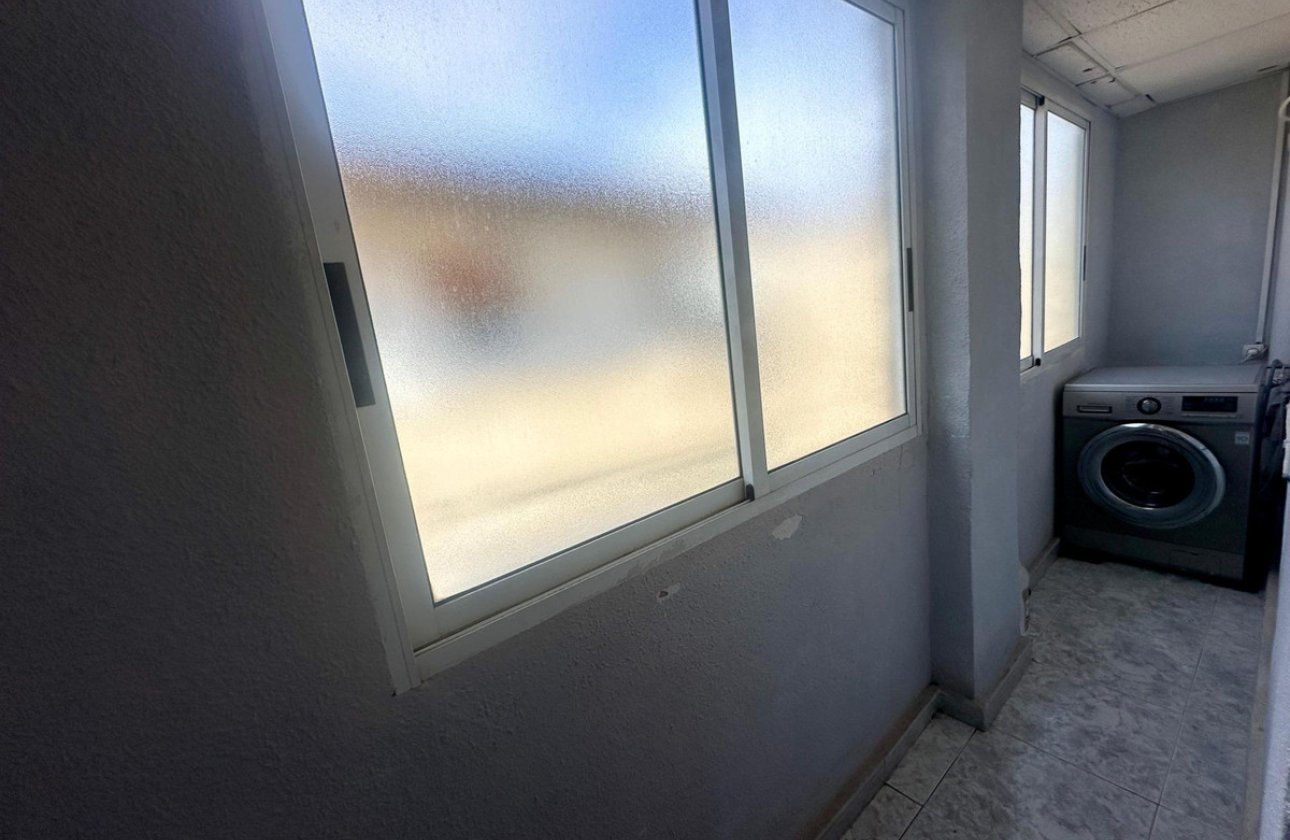 Resale - Apartment / flat -
Alicante - Alicante Centro