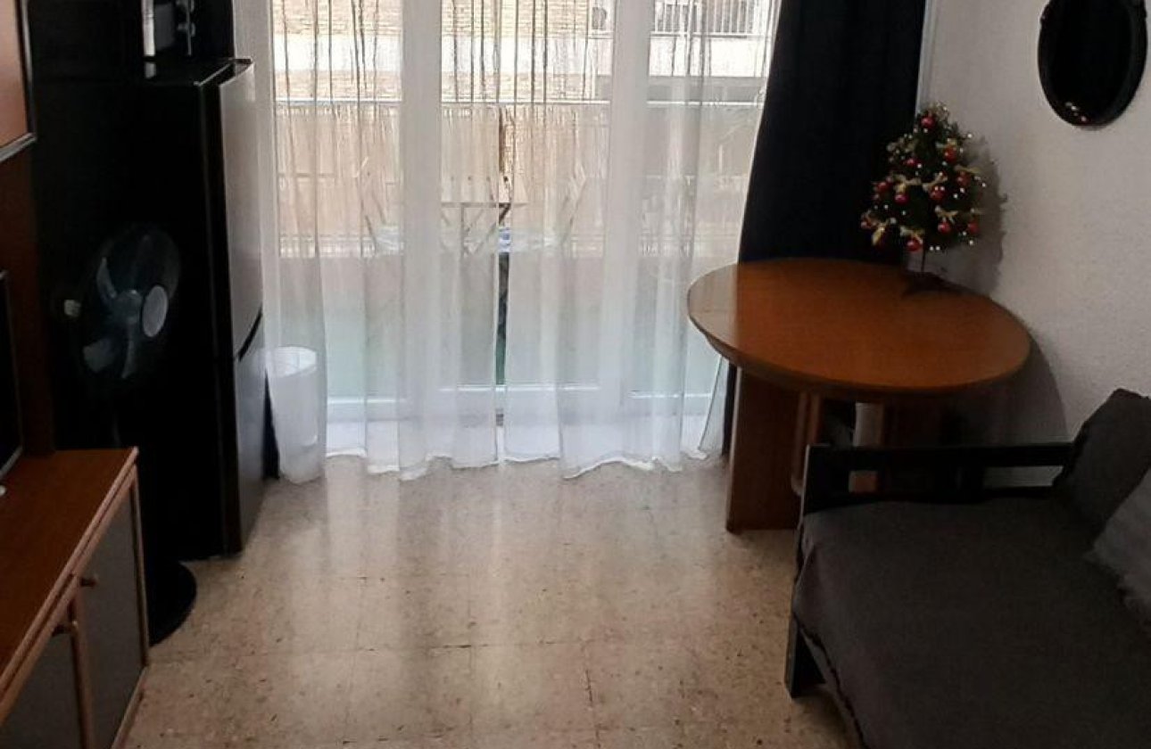 Resale - Apartment / flat -
Alicante - Alicante Centro