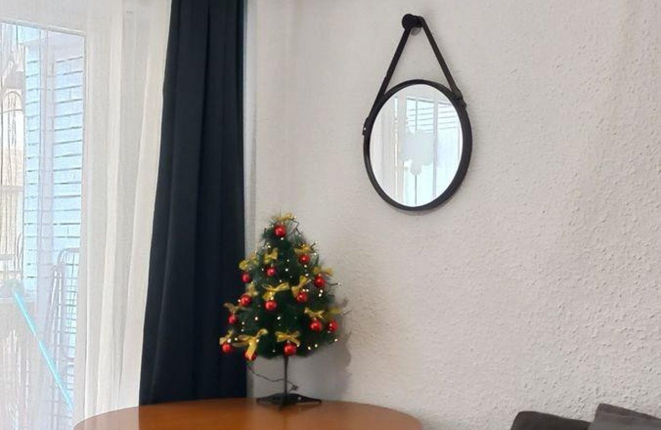 Resale - Apartment / flat -
Alicante - Alicante Centro