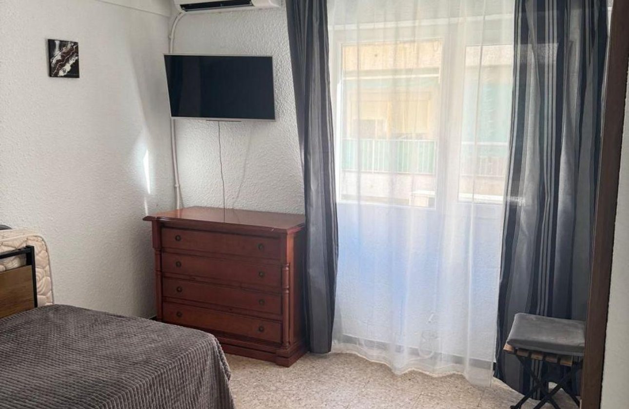 Resale - Apartment / flat -
Alicante - Alicante Centro