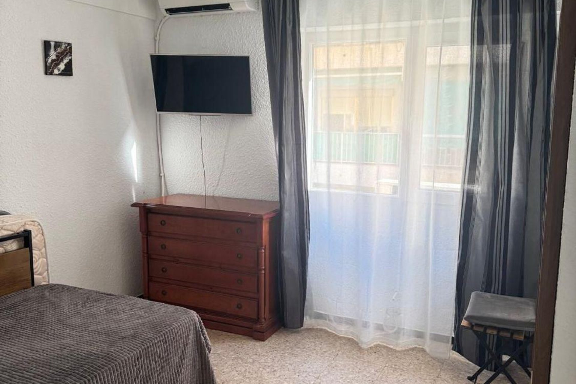 Resale - Apartment / flat -
Alicante - Alicante Centro