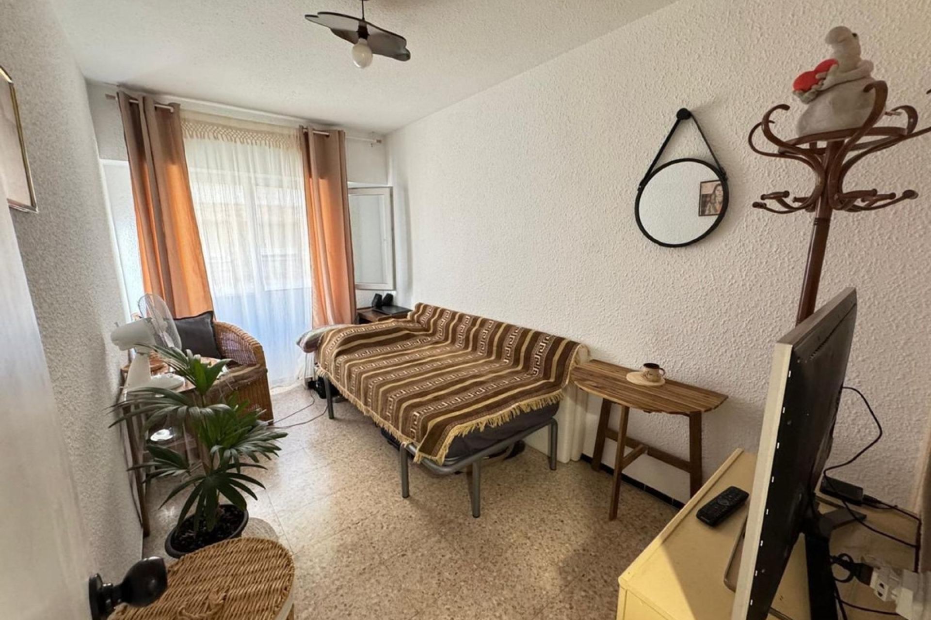Resale - Apartment / flat -
Alicante - Alicante Centro