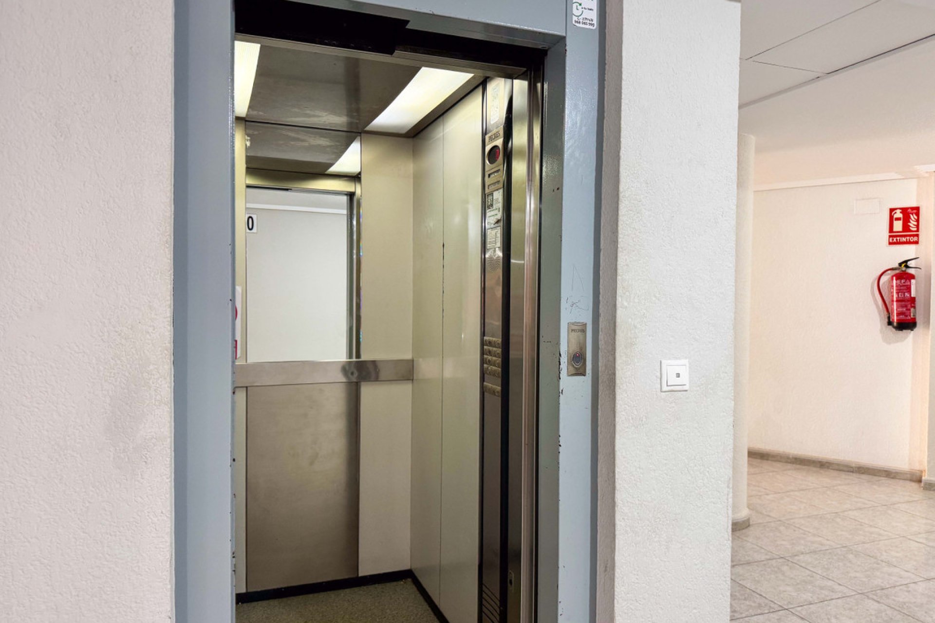 Resale - Apartment / flat -
Alicante City - Parque de las Naciones