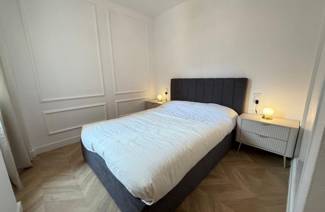 Resale - Apartment / flat -
Alicante City - Parque de las Naciones