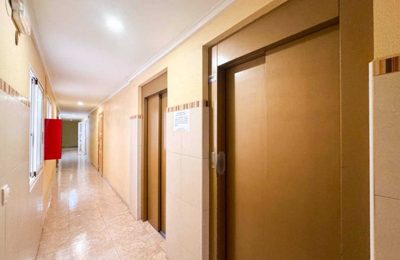 Resale - Apartment / flat -
Alicante City - Parque de las Naciones