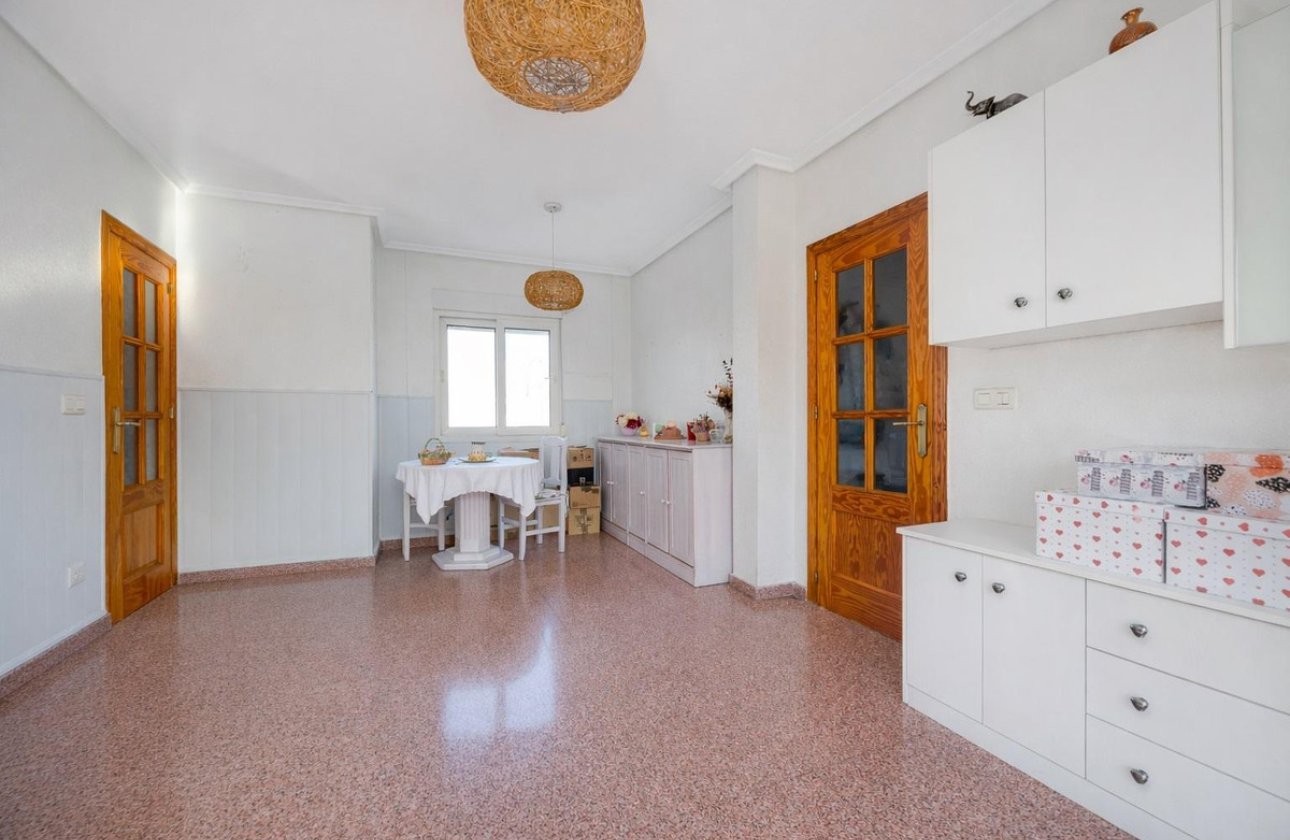 Resale - Apartment / flat -
Alicante City - Parque de las Naciones