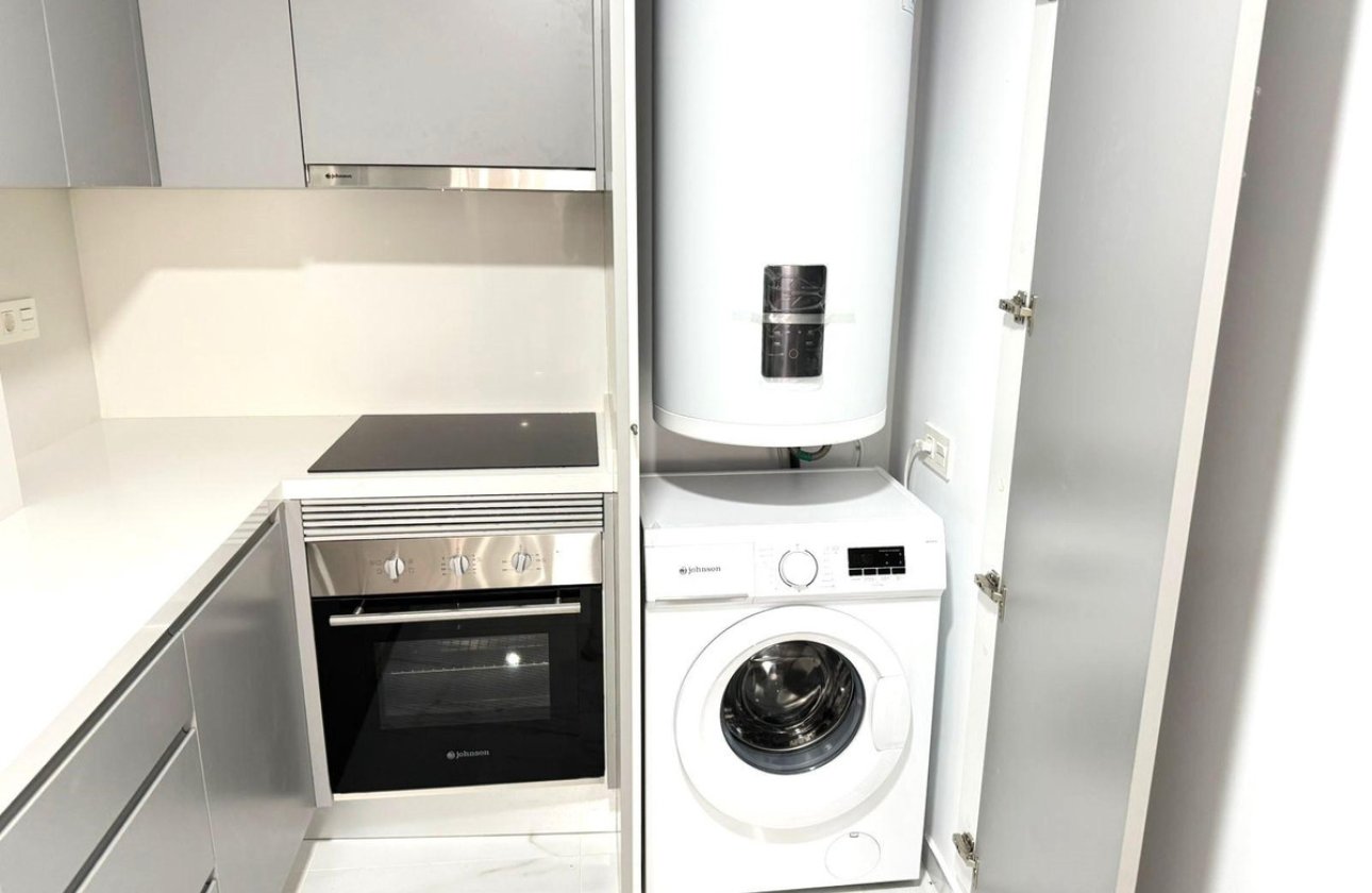 Resale - Apartment / flat -
Alicante City - Parque de las Naciones