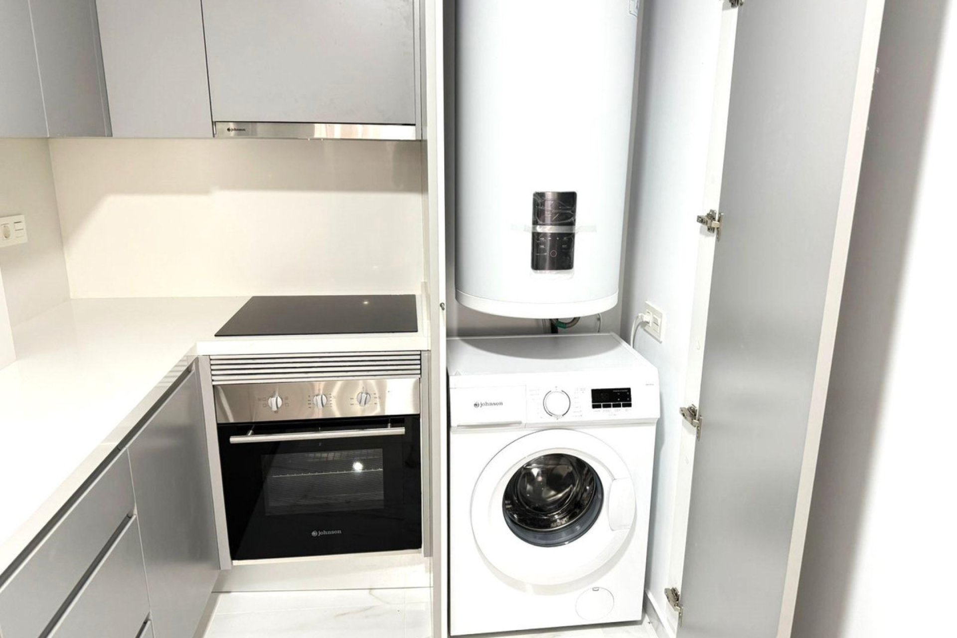 Resale - Apartment / flat -
Alicante City - Parque de las Naciones