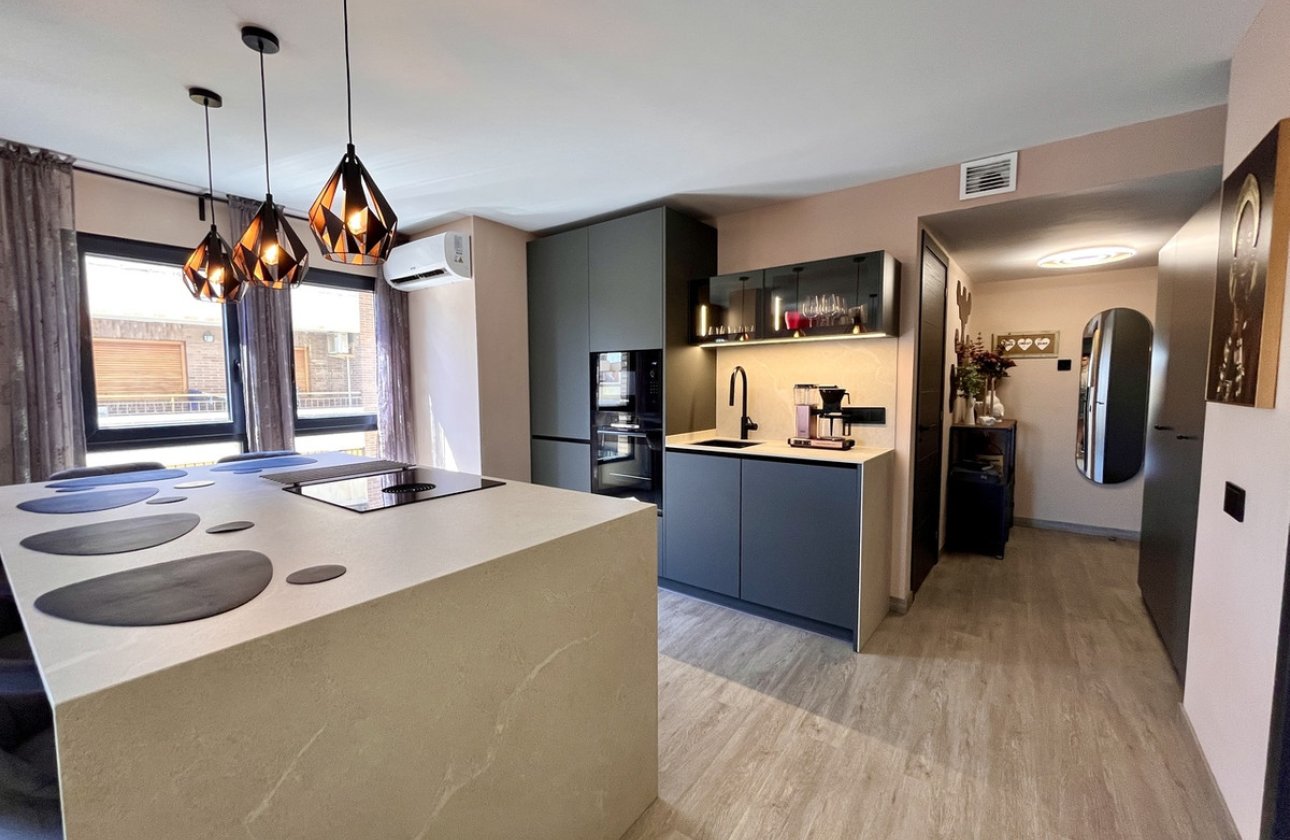 Resale - Apartment / flat -
Almoradí - Almoradi Centro