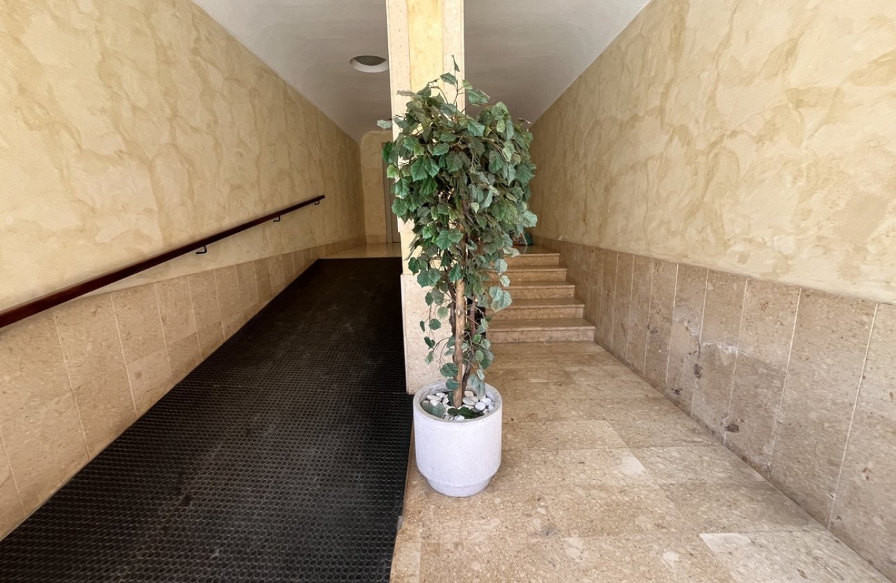 Resale - Apartment / flat -
Almoradí - Almoradi Centro