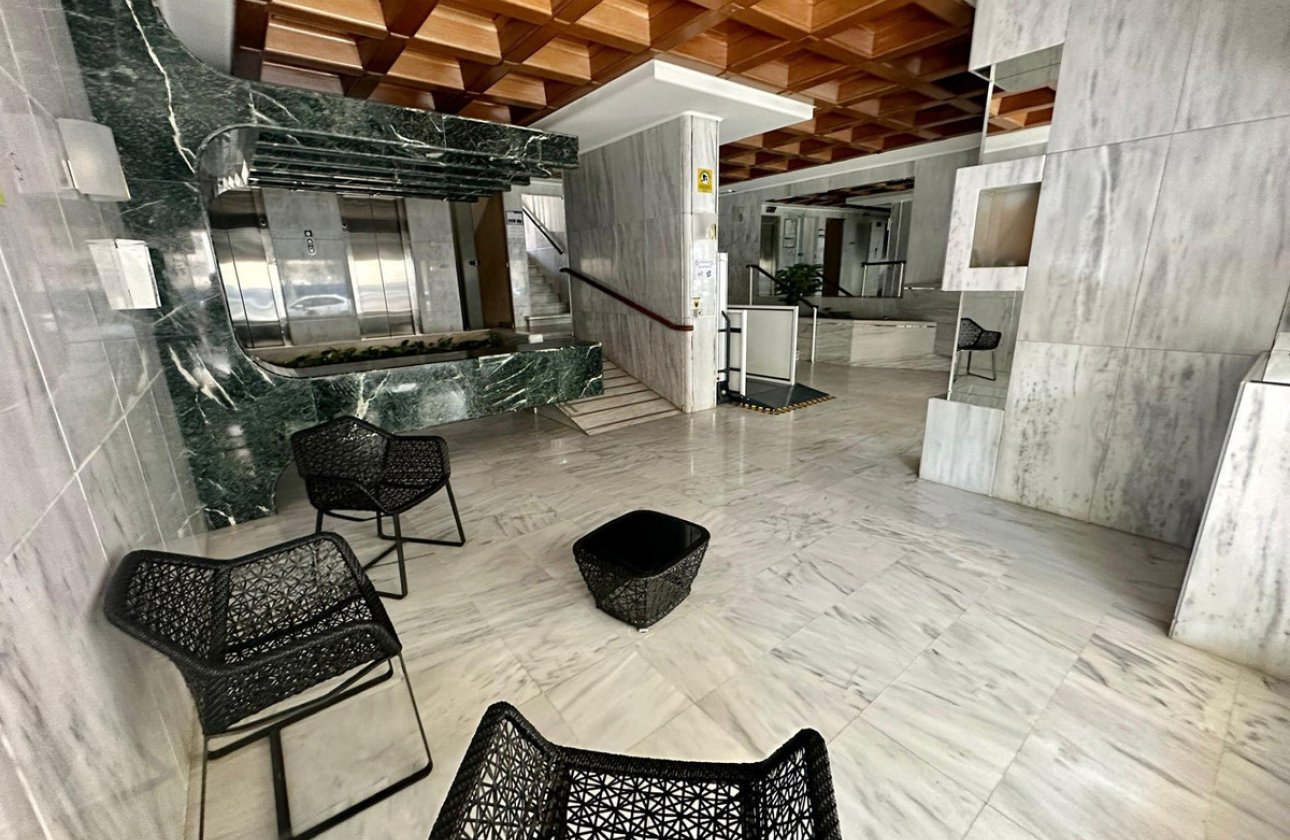 Resale - Apartment / flat -
Benidorm - Benidorm Centro