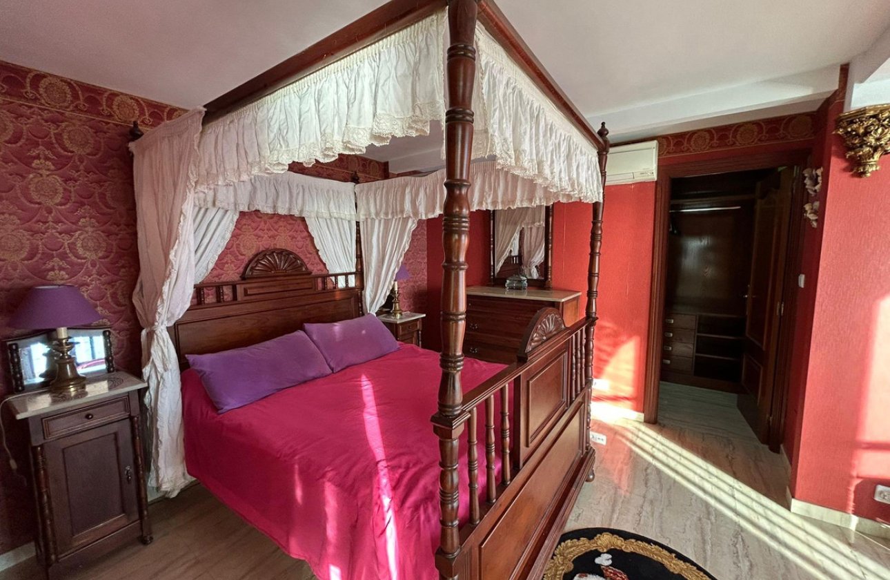 Resale - Apartment / flat -
Benidorm - Benidorm Centro