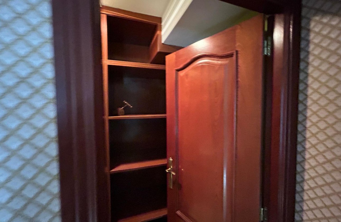 Resale - Apartment / flat -
Benidorm - Benidorm Centro