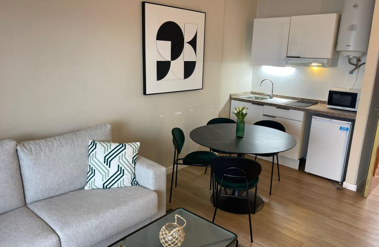 Resale - Apartment / flat -
Benidorm - Benidorm Centro