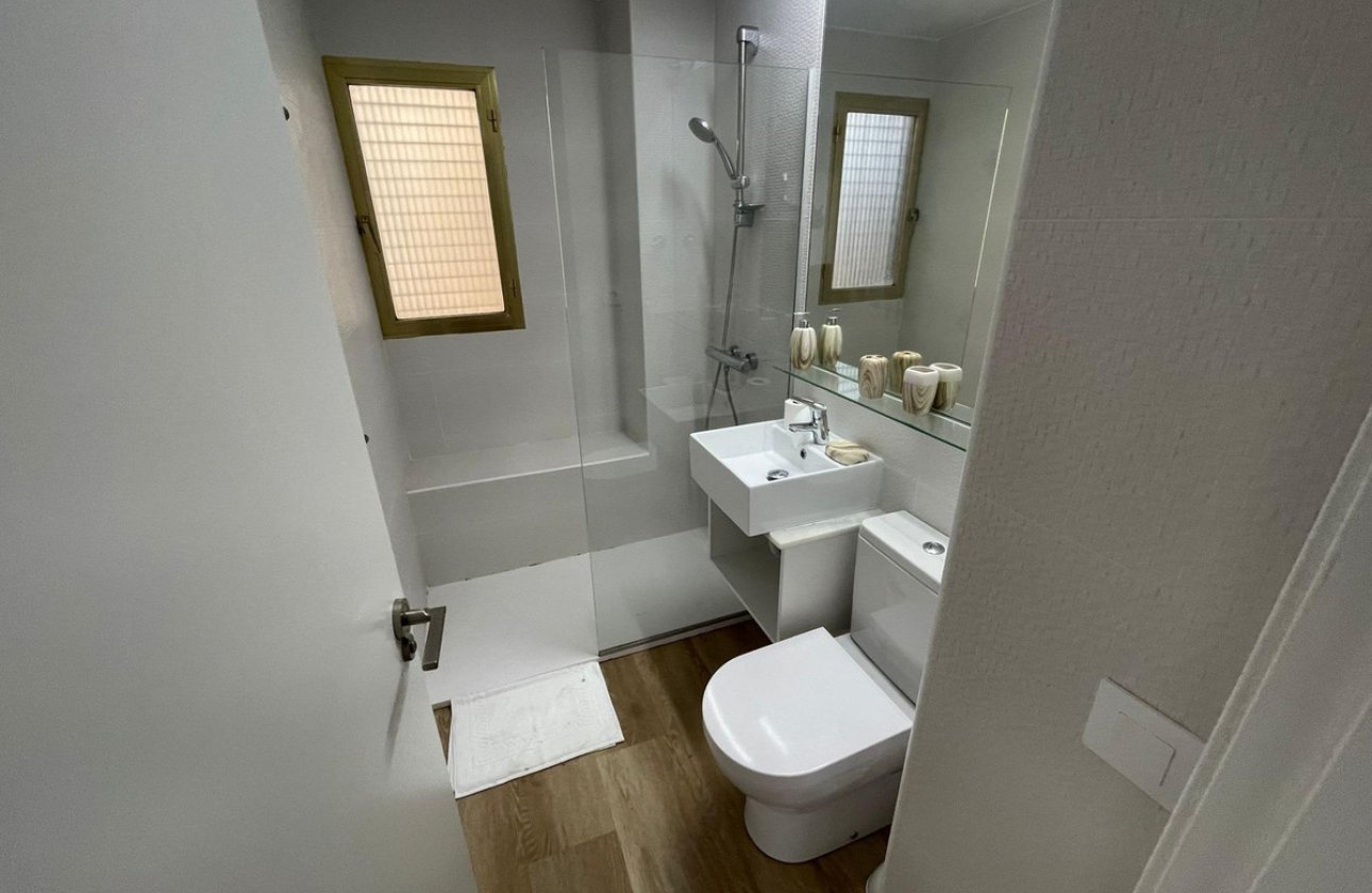 Resale - Apartment / flat -
Benidorm - Benidorm Centro