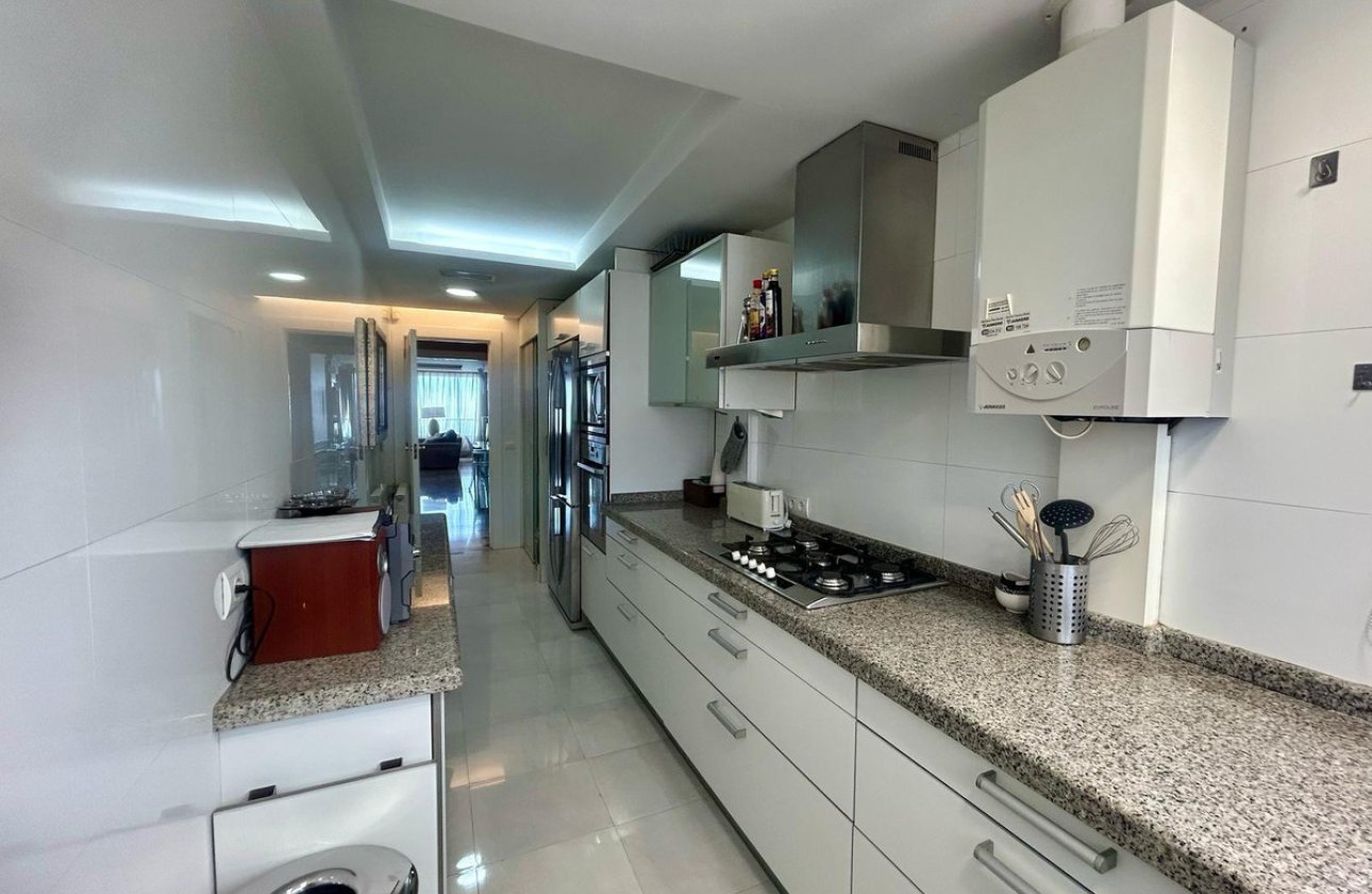 Resale - Apartment / flat -
Benidorm - Benidorm Centro