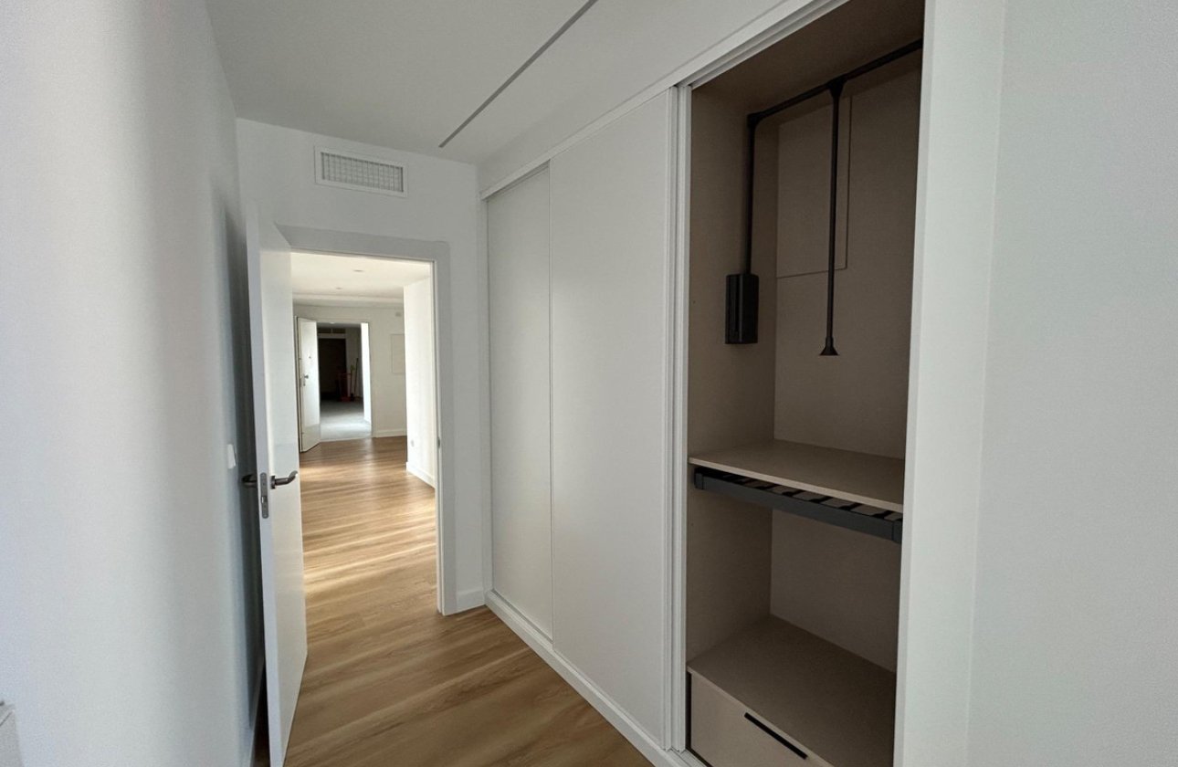 Resale - Apartment / flat -
Benidorm - Benidorm Centro