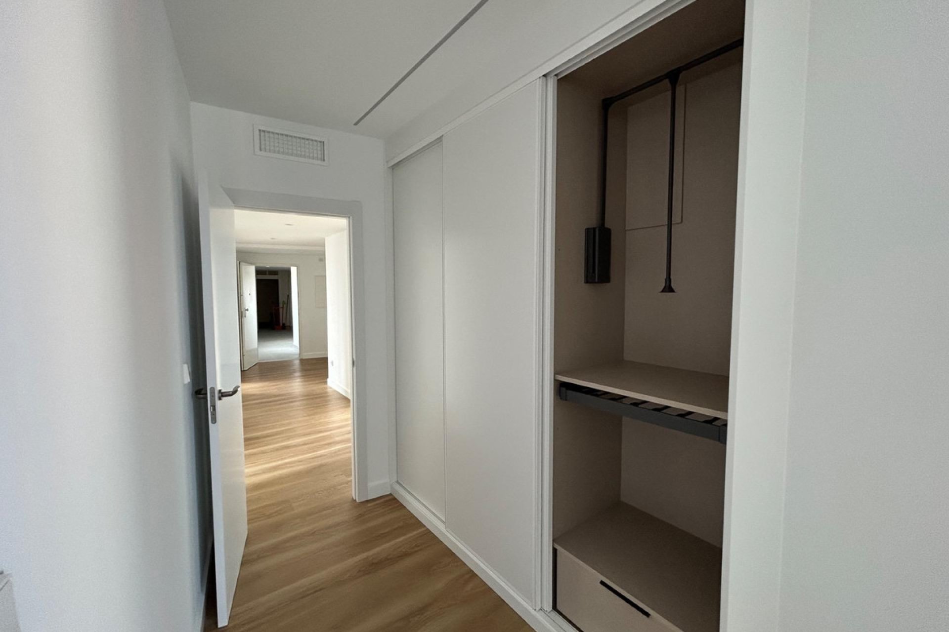 Resale - Apartment / flat -
Benidorm - Benidorm Centro