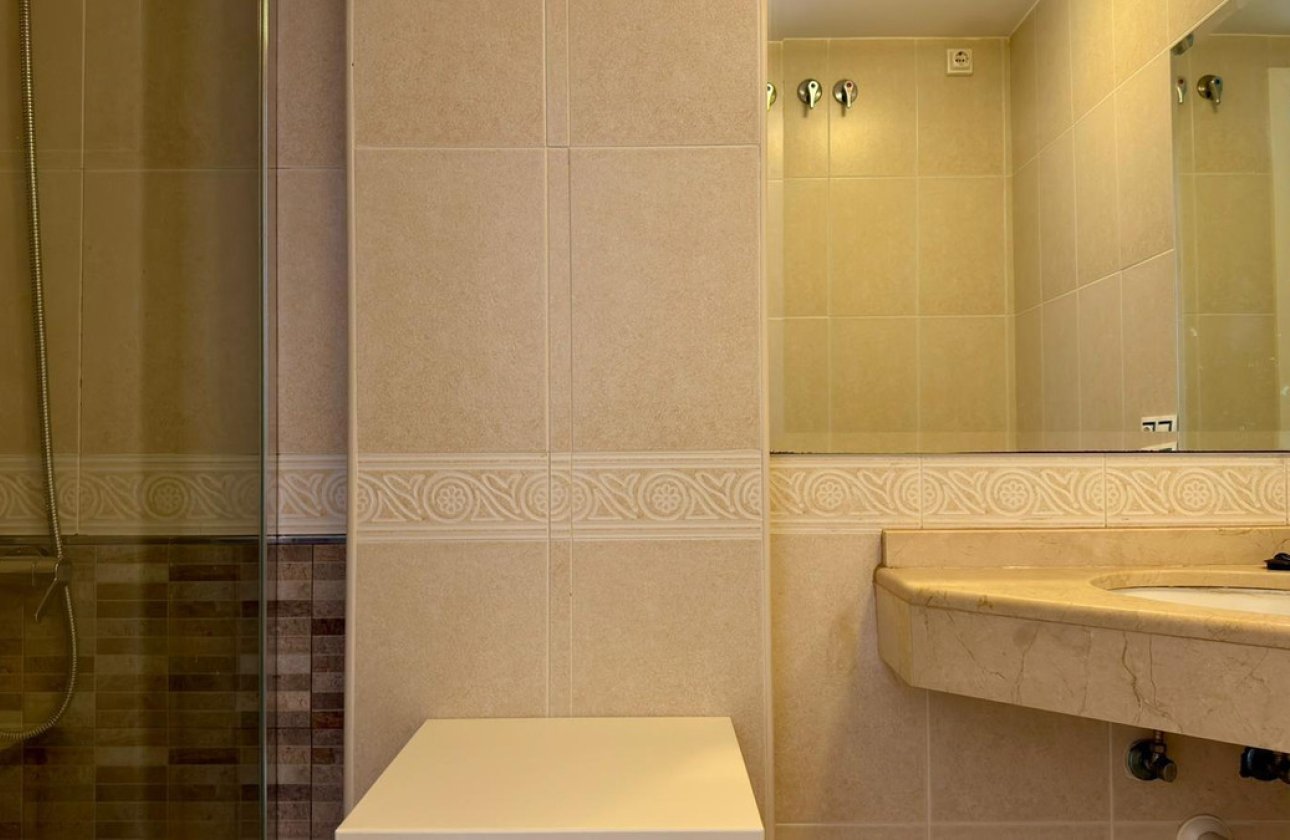 Resale - Apartment / flat -
Benidorm - Benidorm Centro