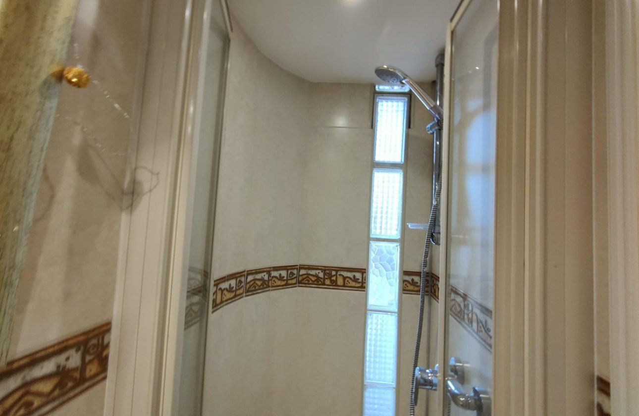 Resale - Apartment / flat -
Benidorm - Benidorm Centro