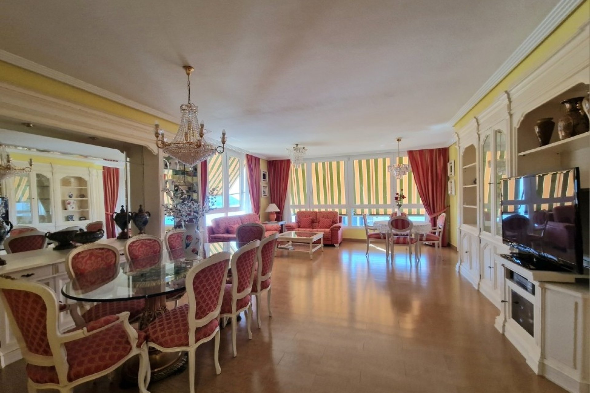 Resale - Apartment / flat -
Benidorm - Benidorm Centro