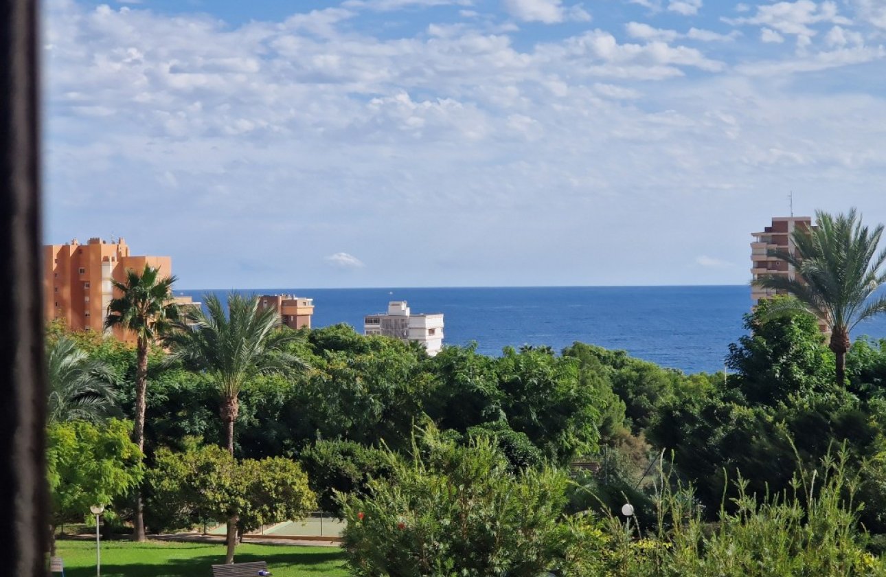 Resale - Apartment / flat -
Benidorm - Benidorm Centro