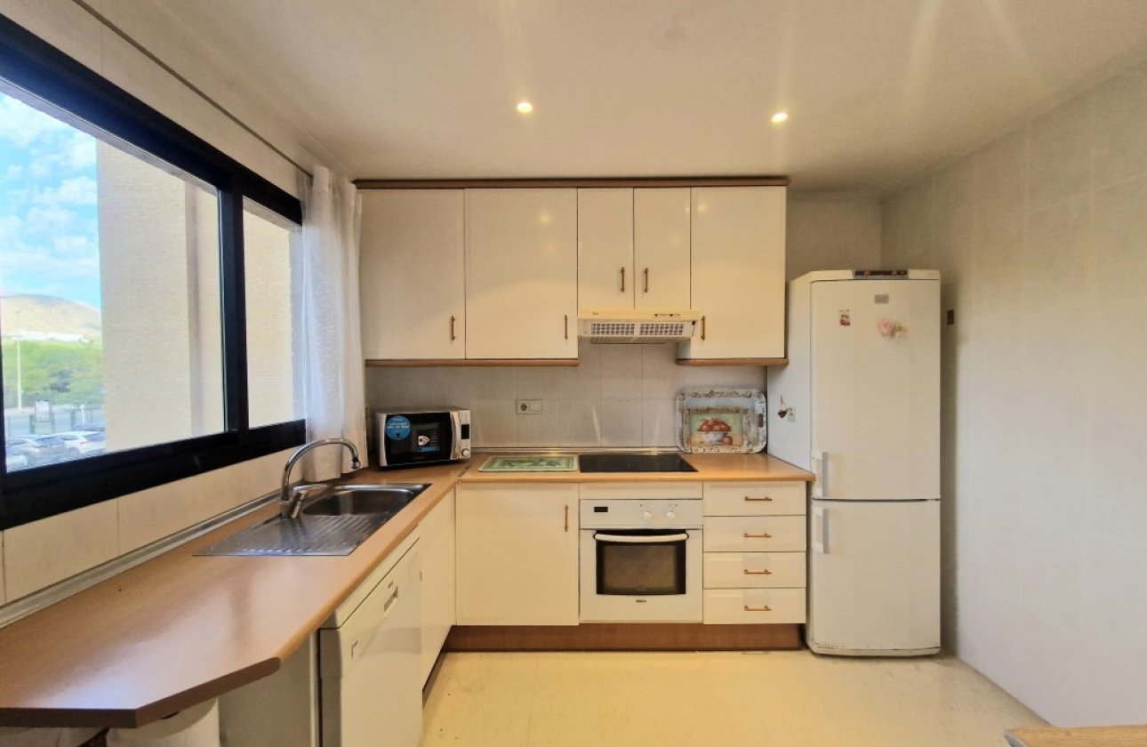 Resale - Apartment / flat -
Benidorm - Benidorm Centro